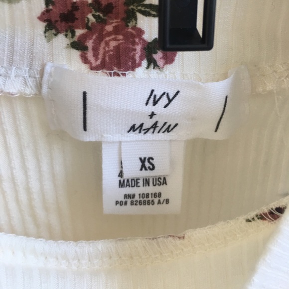 Rose Patterned Top - Picture 3 of 3